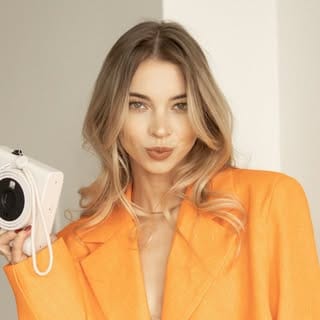 Zhenya Palosh, Photography & Video influencer in Calgary