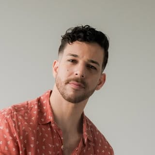 Aaron Alexander Gordon aka Qurly Cue, Podcast & Audio influencer in Seattle