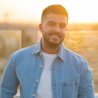 دكتور حيدر علاء / تقويم وزراعة الاسنان, Healthcare influencer in UK