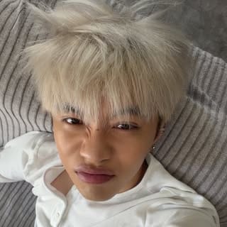 Dominique Wang 🐺👼🏻, Entertainment influencer in Paris
