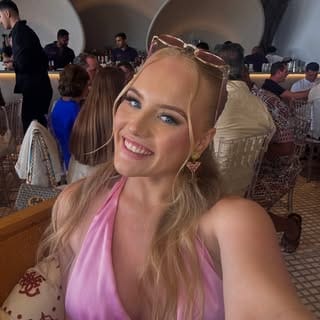 Nicole Heron, Dance influencer in Paris