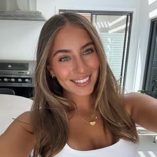 ruby sheohmelian, Entertainment influencer in Melbourne