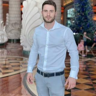 𝓐𝓵𝓮𝓼𝓼𝓪𝓷𝓭𝓻𝓸 𝓟𝓻𝓸𝓶𝓮𝓽𝓽𝓲, SaaS/B2B influencer in Sydney