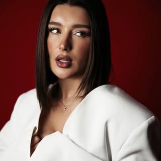 Antonia| Hair & Makeup Artist, Beauty & Skincare influencer in Brussels