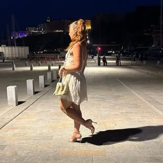 Alizee 🌹, Music & Artists influencer in Alicante