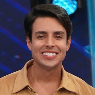 Marco Túlio Davi, Art & DIY influencer in Brazil