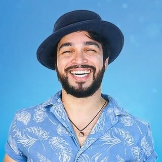 Christian Felix, Education & Career influencer in Mexico