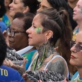 Elisa Nobre - Tatuadore RJ, Art & DIY influencer in Rio de Janeiro