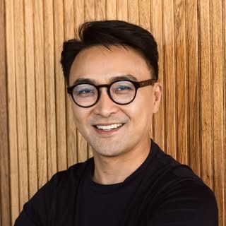 Mauricio Sato, Skincare & Dermatology influencer in Brazil