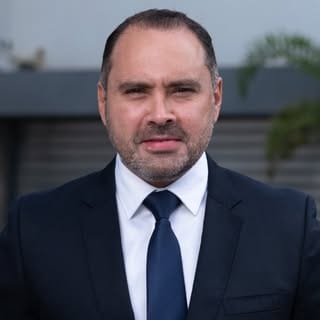 Dr. Angel Pulgar Lehr, Healthcare influencer in Brazil