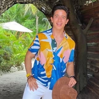 Peps Granados, Finance influencer in Mexico