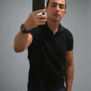 Ernesto Caro, Finance influencer in Seattle