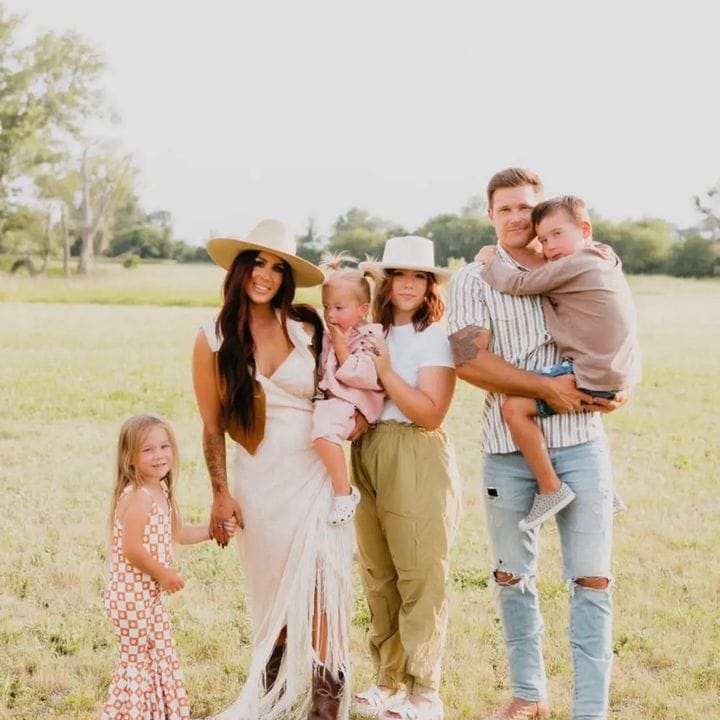 Chelsea DeBoer, Finance influencer in UK