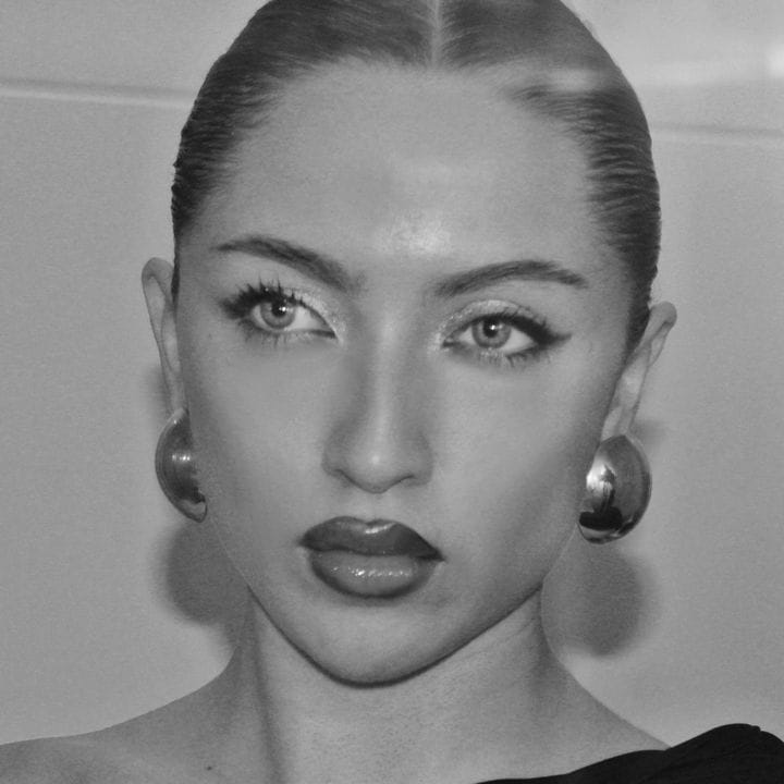 Paula Marqués, Women Fashion influencer in Spain