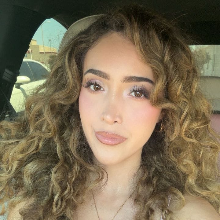Pau Torres, Travel influencer in Spain
