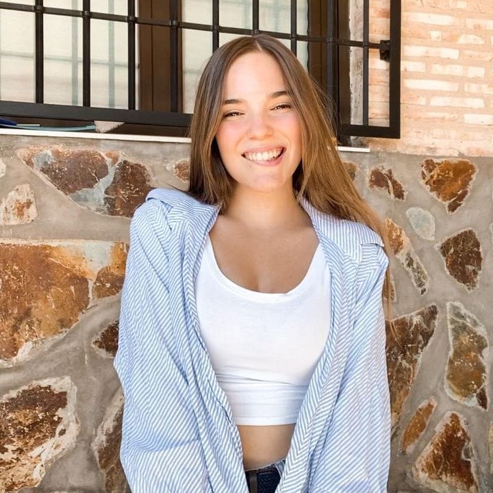 Alba Benavente, Entertainment influencer in Spain