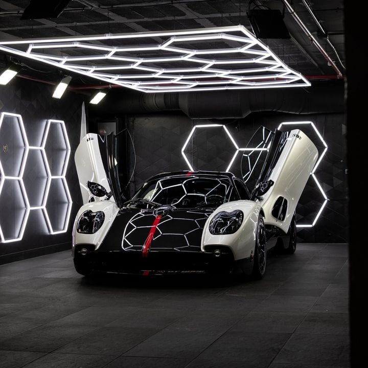Enzo 🏎️, Automotive influencer in Spain