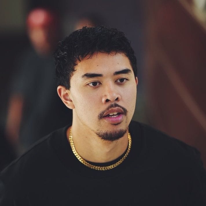 AJ Clores, Finance influencer in Australia