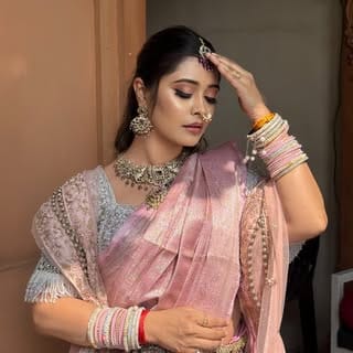 Arti Thorve, Travel influencer in Pune