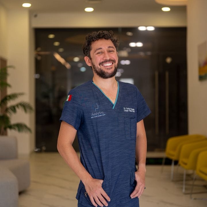drcarlosrosales, Pets influencer in Mexico