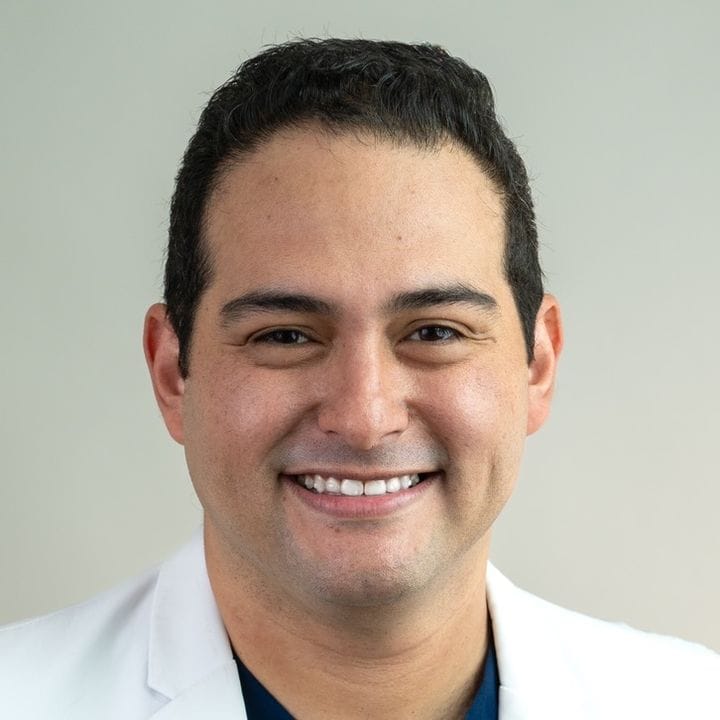 Dr. Romualdo Hostos, Healthcare influencer in Mexico