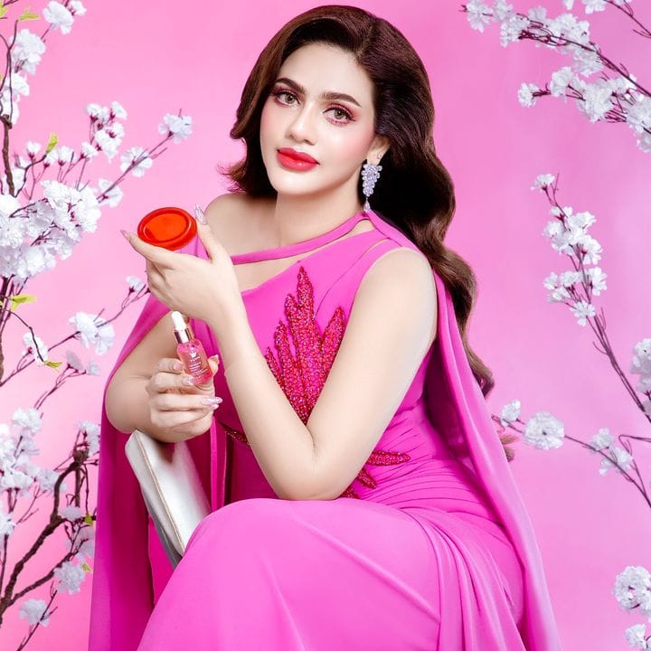 VLove Founder Yadanar Soe, Beauty & Skincare influencer in Turkey