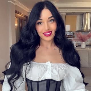 Uliana Ivanova, Art & DIY influencer in Italy