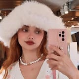 Nat & croissants, Women Fashion influencer in Costa Rica