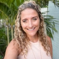 Vanessa Nic 🦋, Travel influencer in Costa Rica