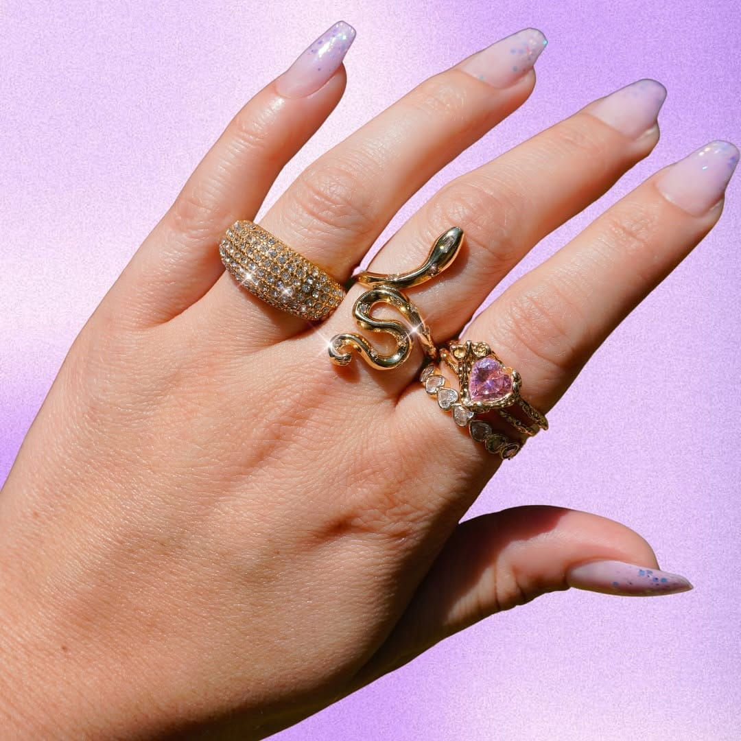 Post 5 by Honey & Glow Jewelry on Instagram (image)