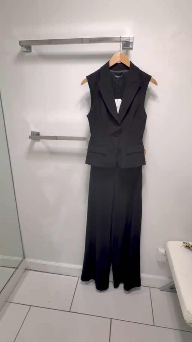 Post 8 by Dora Rae Boutique on Instagram (video)