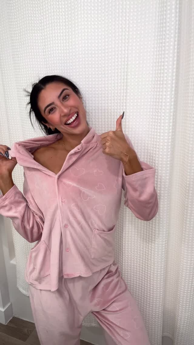 Post 1 by AVA COLLINS on Instagram (video)