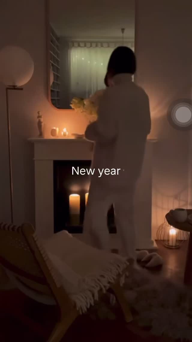 Post 3 by Holy Grail Skin Co. on Instagram (video)