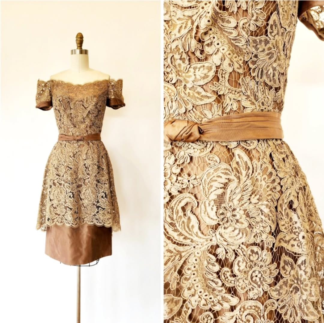 Post 8 by Vivian Vintage 8 | Antique & Vintage Fashion / Clothing on Instagram (image)