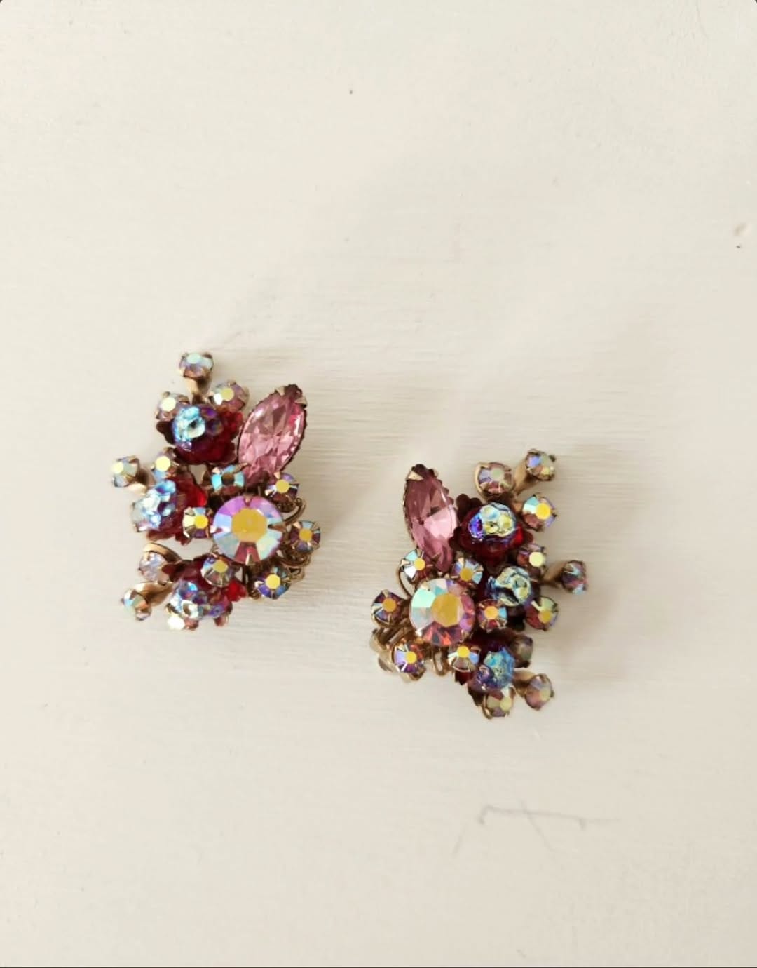 Post 9 by Vivian Vintage 8 | Antique & Vintage Fashion / Clothing on Instagram (image)