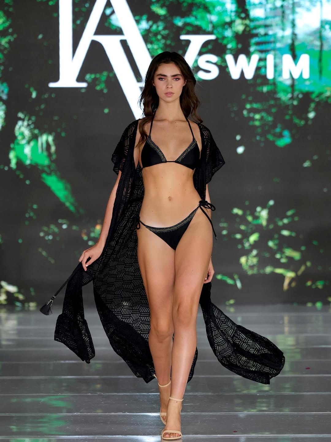 Post 10 by IA VISION BOUTIQUE on Instagram (image)