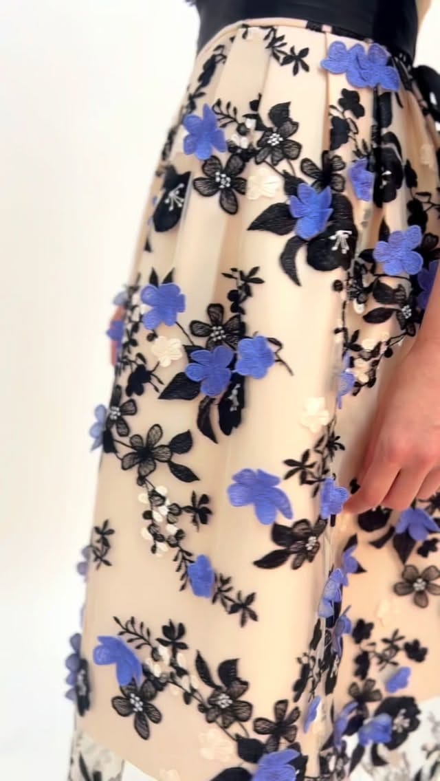 Post 12 by Lee Anderson Couture on Instagram (video)