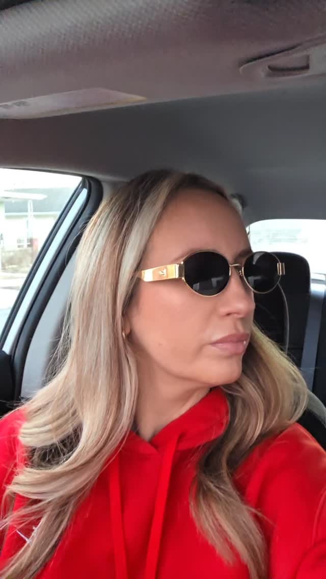 Post 5 by Chelsea Brown on Instagram (video)
