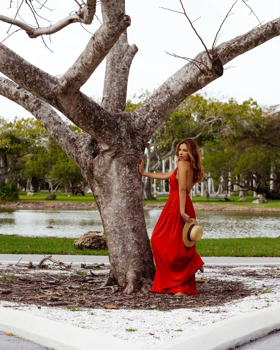 Post 2 by Julia Brig on Instagram (image)