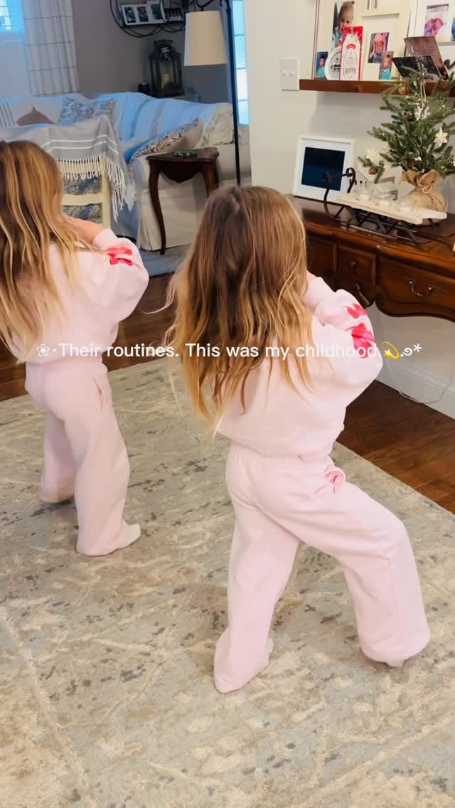 Post 7 by jackie ♡ | twins · beach on Instagram (video)