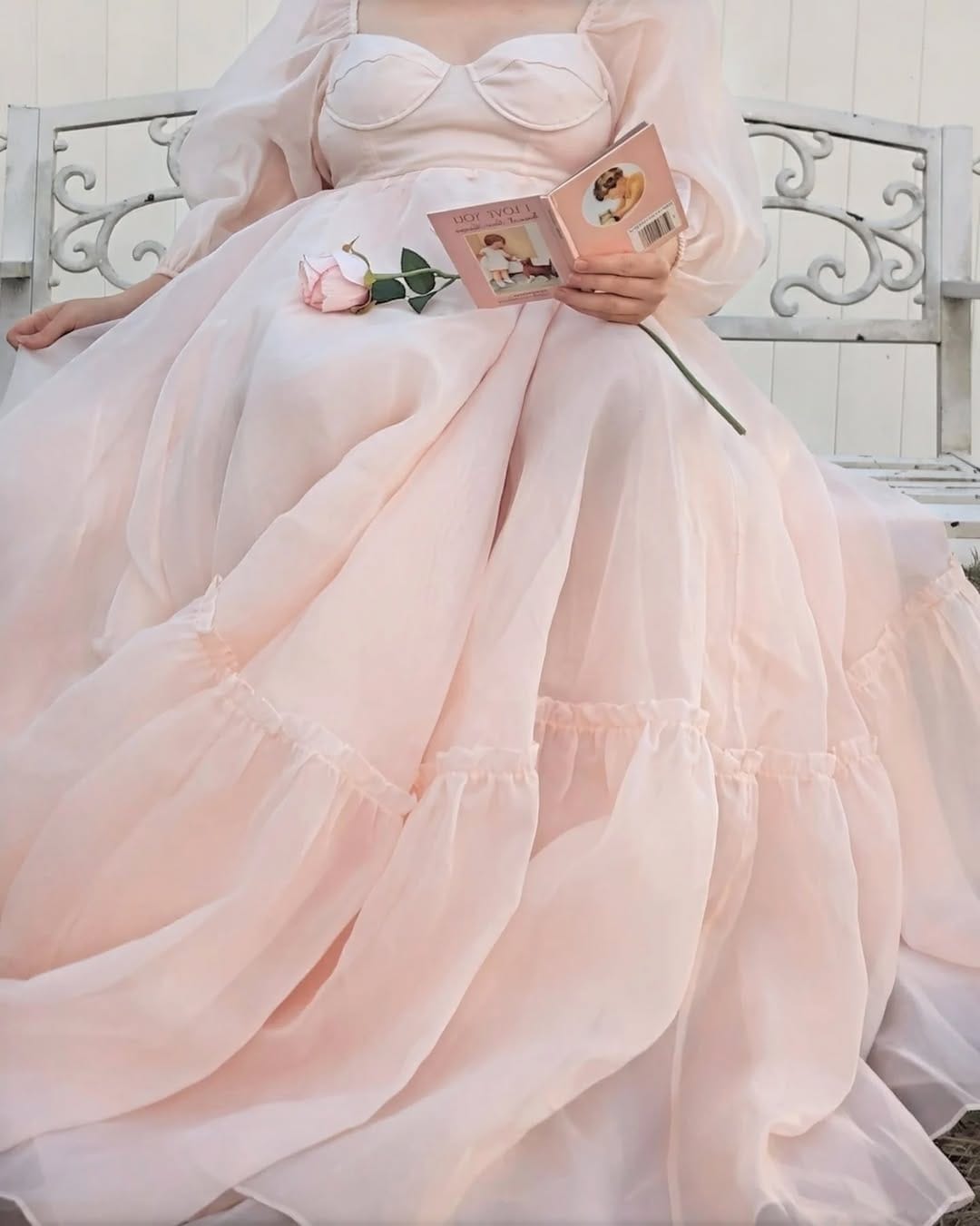 Post 1 by 𝓛𝓮𝓪𝓱 🌸 𝓵𝓪 𝓿𝓲𝓮 𝓮𝓷 𝓻𝓸𝓼𝓮 on Instagram (carousel)