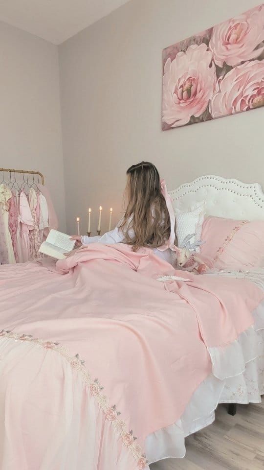 Post 2 by 𝓛𝓮𝓪𝓱 🌸 𝓵𝓪 𝓿𝓲𝓮 𝓮𝓷 𝓻𝓸𝓼𝓮 on Instagram (video)
