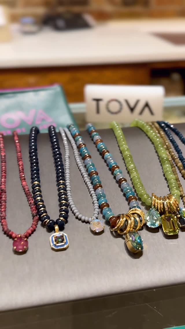 Post 6 by ENAZ Boutique on Instagram (video)