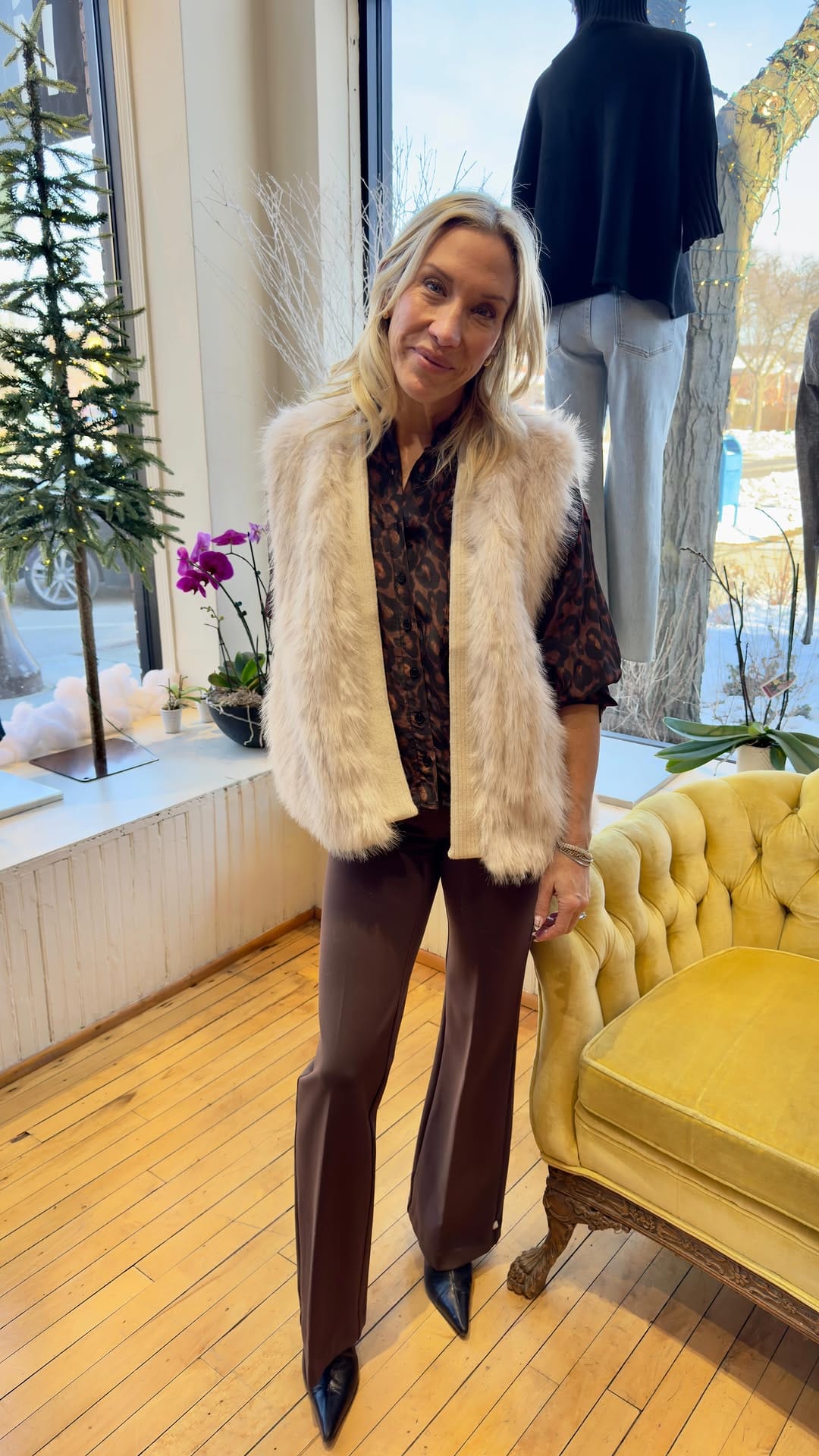 Post 9 by ENAZ Boutique on Instagram (video)