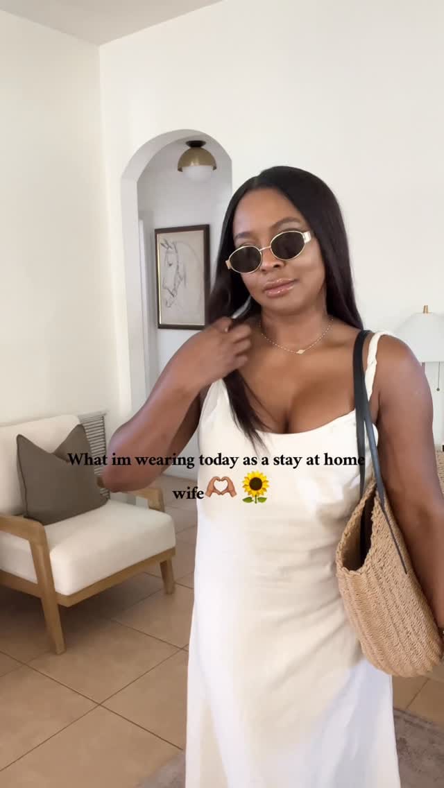 Post 2 by JUDY | Streetstyle Fashion on Instagram (video)