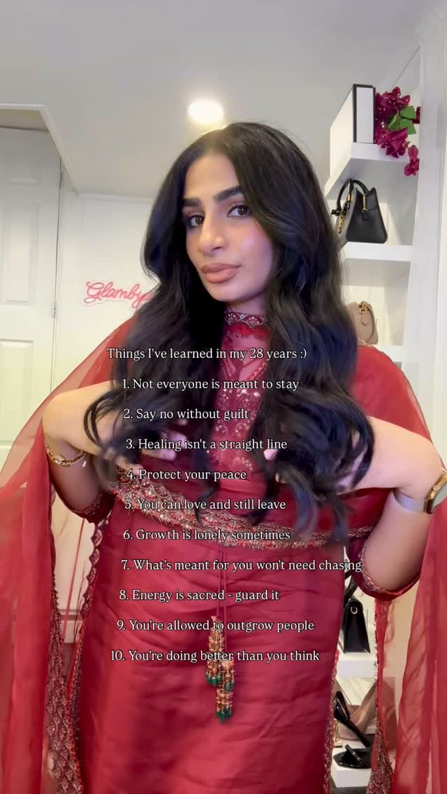 Post 5 by Anna Ahmad on Instagram (video)