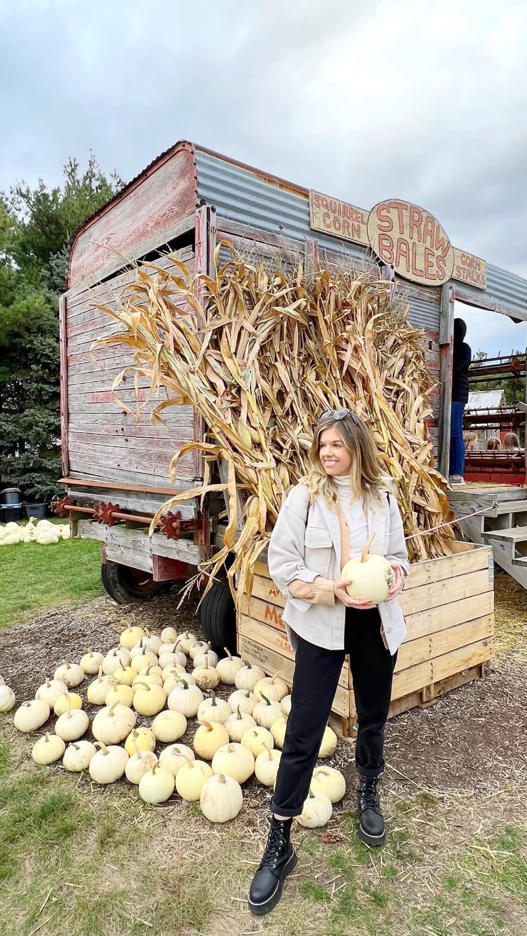 Post 7 by Kimberly Z | Chicago Blogger on Instagram (video)