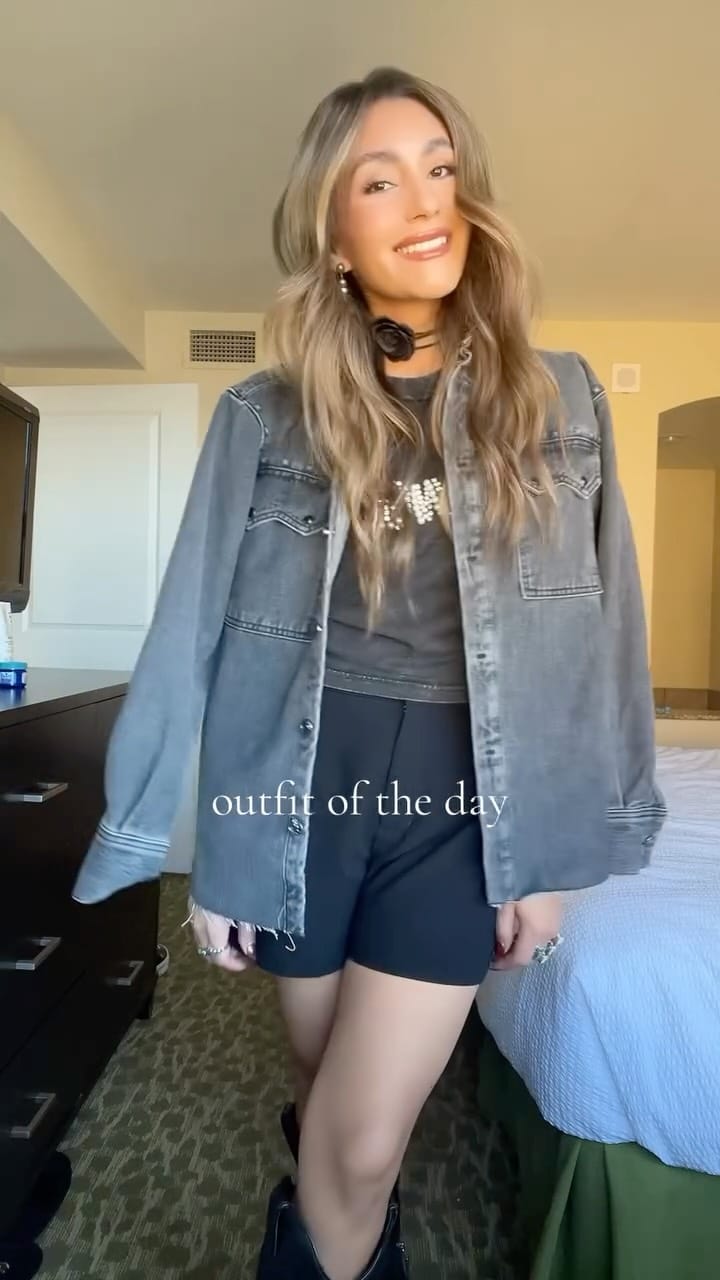 Post 8 by Rebbeca Salazar on Instagram (video)