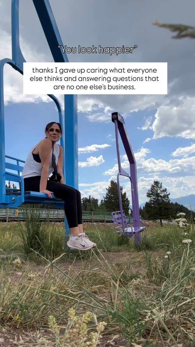 Post 8 by 𝐉 𝐞 𝐚 𝐧 𝐧 𝐞́ on Instagram (video)