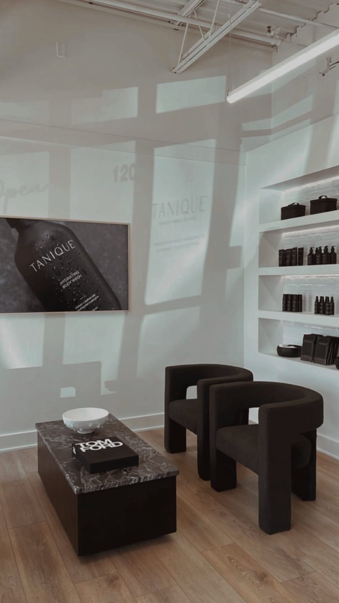 Post 12 by TANIQUE® on Instagram (video)